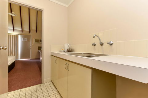 Sanno Marracoonda Perth Airport Hotel - Rental Cars 21