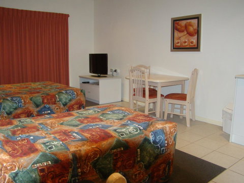 Dunsborough Central Motel - Rental Cars 19