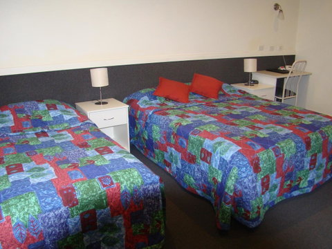 Dunsborough Central Motel - Rental Cars 28