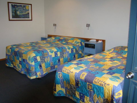 Dunsborough Central Motel - Rental Cars 27