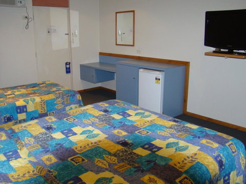 Dunsborough Central Motel - Rental Cars 25