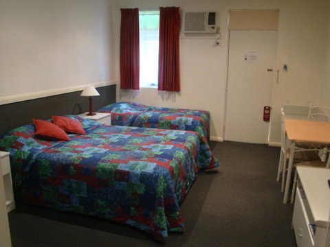 Dunsborough Central Motel - Rental Cars 30