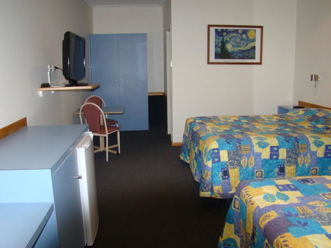Dunsborough Central Motel - Rental Cars 26