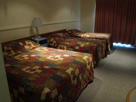 Dunsborough Central Motel - Rental Cars 18