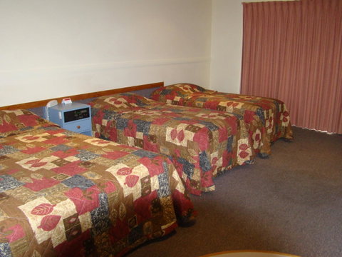 Dunsborough Central Motel - Rental Cars 23