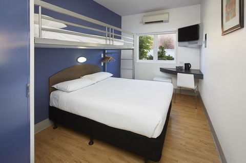 Ibis Budget Perth Airport - Rental Cars 13