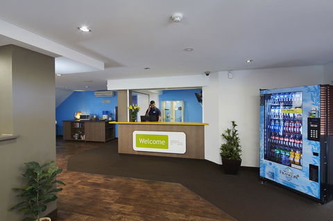 Ibis Budget Perth Airport - Rental Cars 18