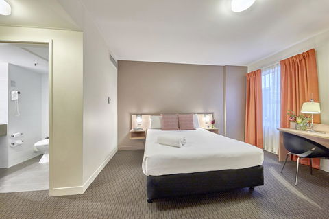 Ibis Perth - Rental Cars 4