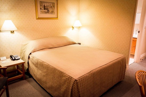 European Hotel - Rental Cars 32