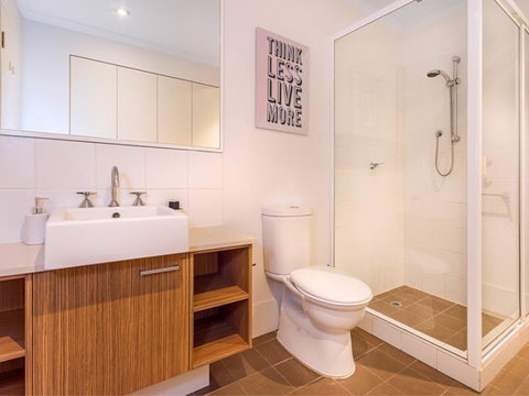 Home Apartment - Perth City Centre - Free WiFi - Rental Cars 3