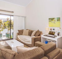 Home Apartment - Perth City Centre - Free WiFi - Rental Cars