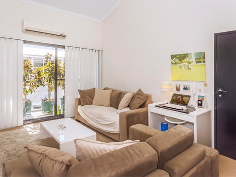 Home Apartment - Perth City Centre - Free WiFi - Rental Cars 0