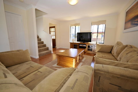 Palm Beach Manor - Rental Cars 4