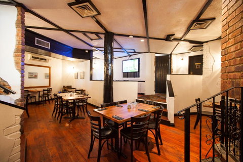 Leisure Inn Hotel Rockingham - Rental Cars 13