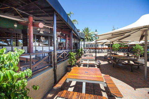 Leisure Inn Hotel Rockingham - Rental Cars 17