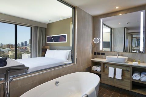 Doubletree By Hilton Perth Northbridge - Rental Cars 16
