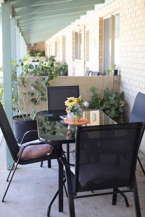 Shark Bay Seafront Apartments - Rental Cars 2