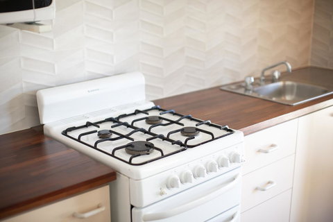 Shark Bay Seafront Apartments - Rental Cars 9