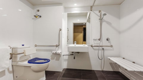 Holiday Inn Perth City Centre, An IHG Hotel - Rental Cars 27