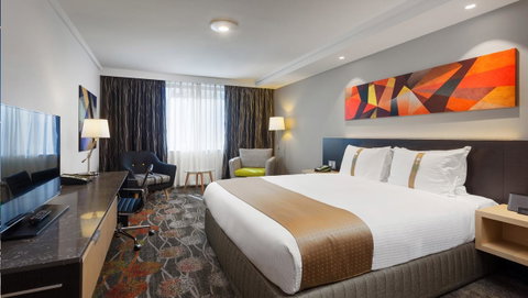 Holiday Inn Perth City Centre, An IHG Hotel - Rental Cars 1