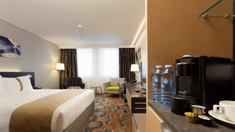 Holiday Inn Perth City Centre, An IHG Hotel - Rental Cars 7