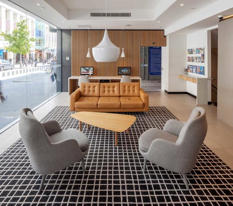 Holiday Inn Perth City Centre, An IHG Hotel - Rental Cars 4