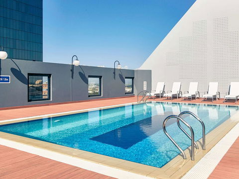 Mercure Perth - Rental Cars 0