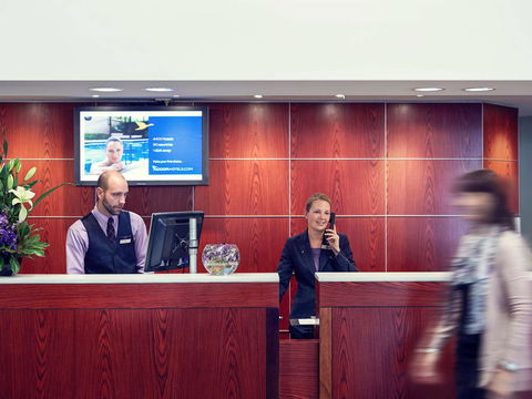 Mercure Perth - Rental Cars 25