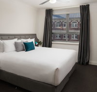 Pensione Hotel Perth - Rental Cars