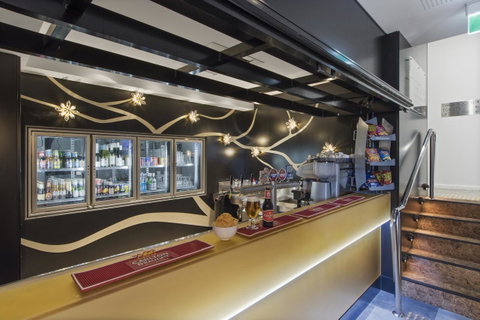 Metro Hotel Perth - Rental Cars 12