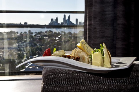 Metro Hotel Perth - Rental Cars 36