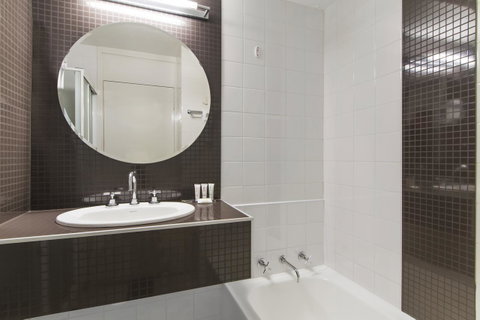 Metro Hotel Perth - Rental Cars 28