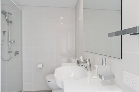 Metro Hotel Perth - Rental Cars 2