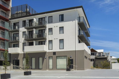 Metro Hotel Perth - Rental Cars 33