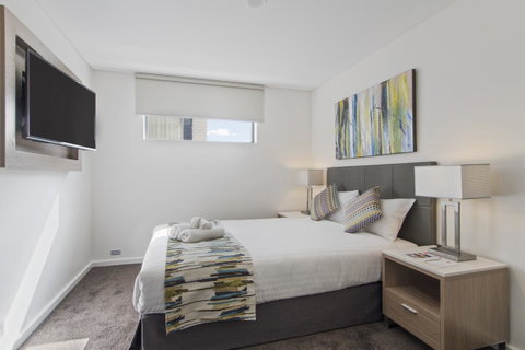 Metro Hotel Perth - Rental Cars 4