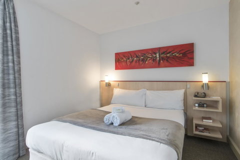 Metro Hotel Perth - Rental Cars 27