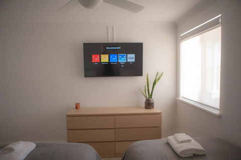FortyTwo - Oceanside Retreat Busselton - Rental Cars 15