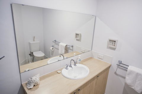 FortyTwo - Oceanside Retreat Busselton - Rental Cars 13