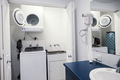 FortyTwo - Oceanside Retreat Busselton - Rental Cars 9