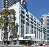 Comfort Inn  Suites Goodearth Perth - Rental Cars