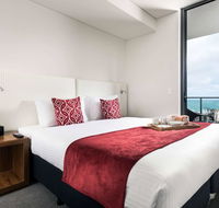 Ramada by Wyndham VetroBlu Scarborough Beach - Rental Cars