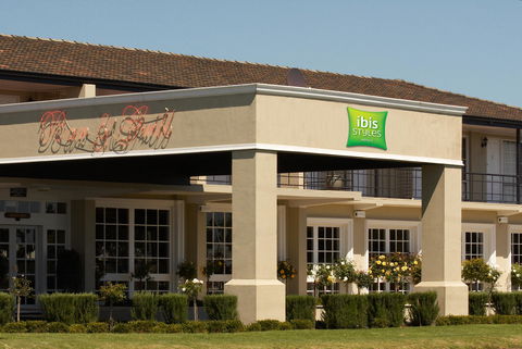 Ibis Styles Albany - Rental Cars 8