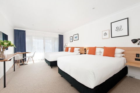 Hotel Nelson - Rental Cars 6