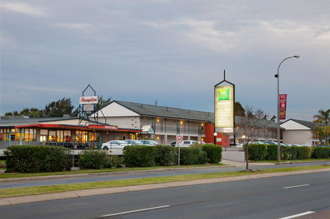 Ibis Styles Tamworth - Rental Cars 9
