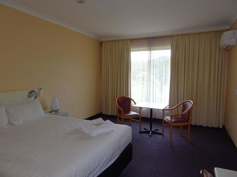Ibis Styles Tamworth - Rental Cars 4