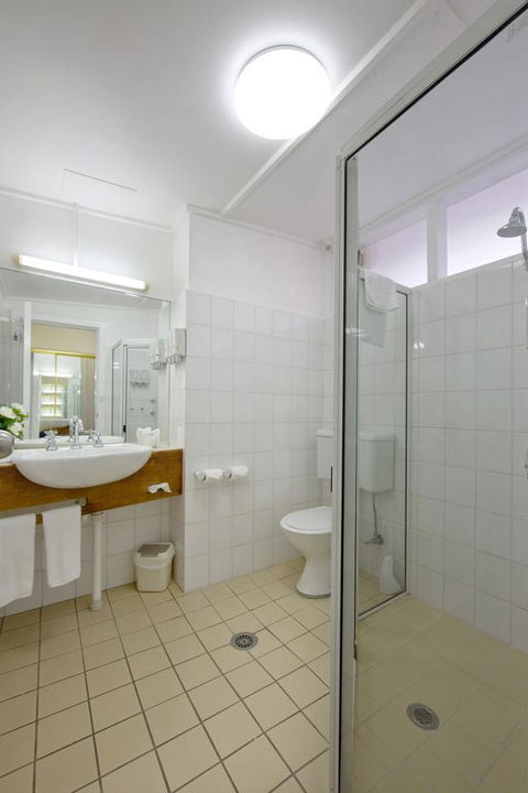 Ibis Styles Tamworth - Rental Cars 24