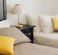 Modern  Cosy 2-Bedroom Apartment Hornsby - Rental Cars