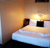 Echo Point Motor Inn - Rental Cars