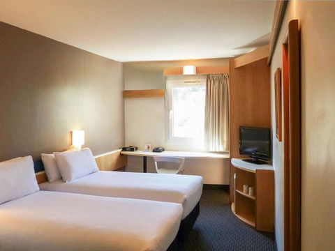 Ibis Thornleigh - Rental Cars 34