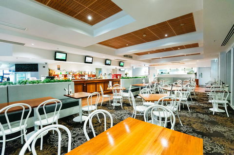 Coniston Hotel Wollongong - Rental Cars 21